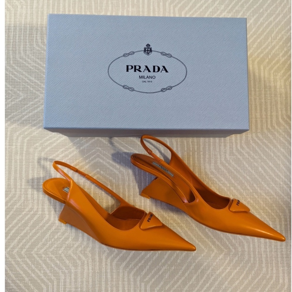 Orange Prada heels with unique heel shape - Picture 3 of 5